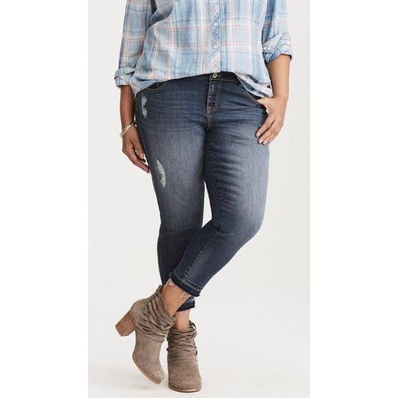 Torrid Premium Stretch Cropped Jeggings - Dark Wash with Destruction and Frayed - Picture 2 of 4